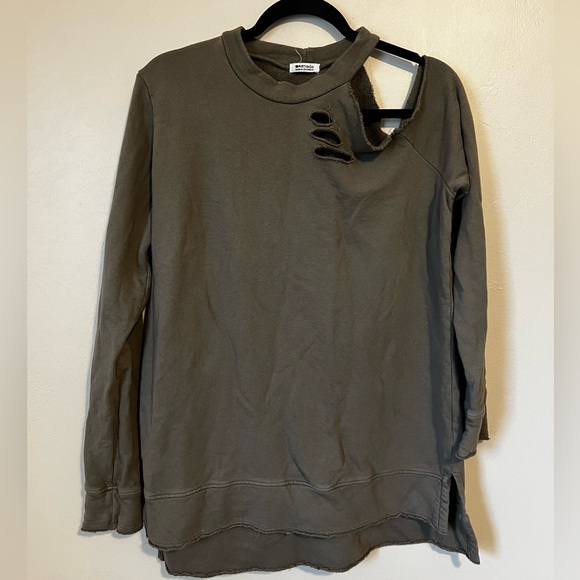 LA made Sweaters - LA Made Off the shoulder Sweatshirt